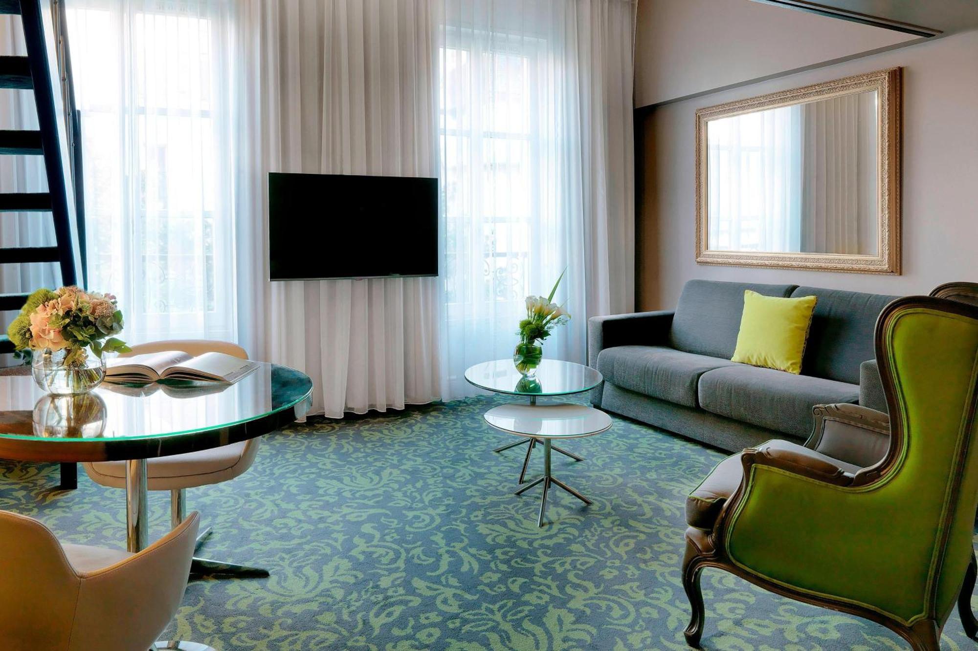 Renaissance Paris Nobel Tour Eiffel Hotel Zewnętrze zdjęcie